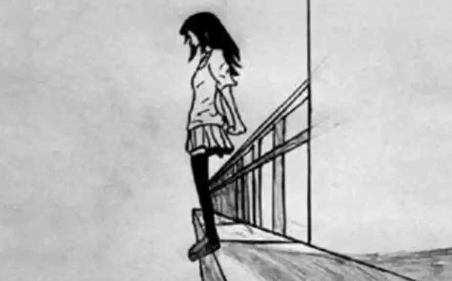 #BREAKING:-தொடரும் அவலம்..!! மீண்டும் ஒரு பள்ளி மாணவி தற்கொலை முயற்சி..!!