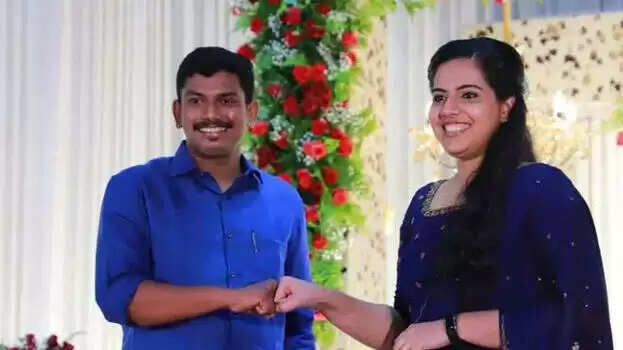 இந்தியாவின் இளம் மேயர், மாநிலத்தின் இளம் எம்எல்ஏ-வை கரம் பிடிக்கிறார்..! இந்தியாவின் இளம் மேயர், மாநிலத்தின் இளம் எம்எல்ஏ-வை கரம் பிடிக்கிறார்..!