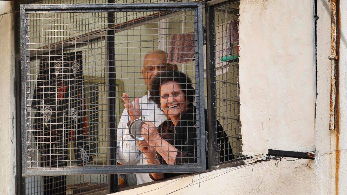 கொரோனா தொற்றால் பாதிக்கப்பட்ட 3000திற்கும் மேற்பட்டோர் தலைமறைவு !!