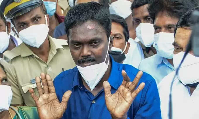 உயிர் பிழைத்தார் பாம்பு பிடி வீரரான வாவா சுரேஷ்..!!