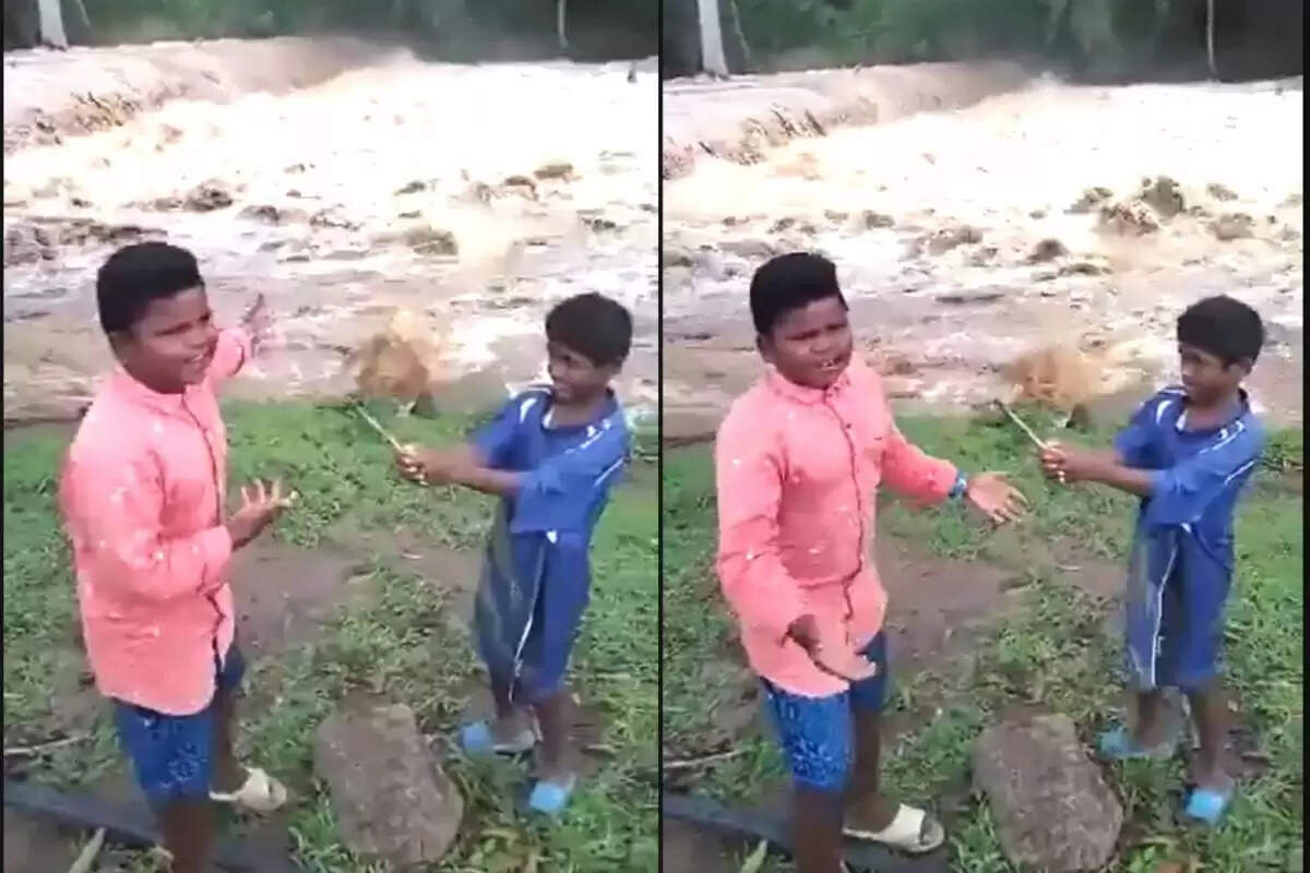 செய்தியாளர் போல் பேசி அசத்திய சிறுவன்... வைரல் வீடியோ!!