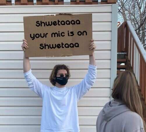 புறணி பேசி... புறணி பேசி.. தேசியளவில் டிரெண்டிங்கான #ஸ்வேதா..!