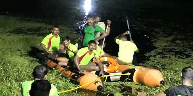 சுடுகாட்டில் சூதாட்டம்.. விரட்டிய போலீசார்.. கூவத்தில் குதித்தவர் பலி..!