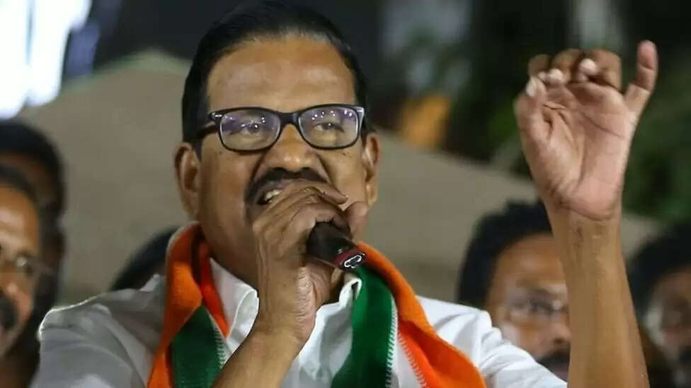 உருண்டு வந்தாலும் வெறுப்பு குறையாது.. அண்ணாமலைக்கு அழகிரி பதிலடி..! உருண்டு வந்தாலும் வெறுப்பு குறையாது.. அண்ணாமலைக்கு அழகிரி பதிலடி..!