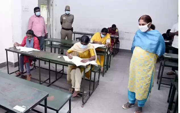 குரூப் 4 தேர்வு.. முக்கிய அறிவிப்பை வெளியிட்ட டி.என்.பி.எஸ்.சி !! குரூப் 4 தேர்வு.. முக்கிய அறிவிப்பை வெளியிட்ட டி.என்.பி.எஸ்.சி !!