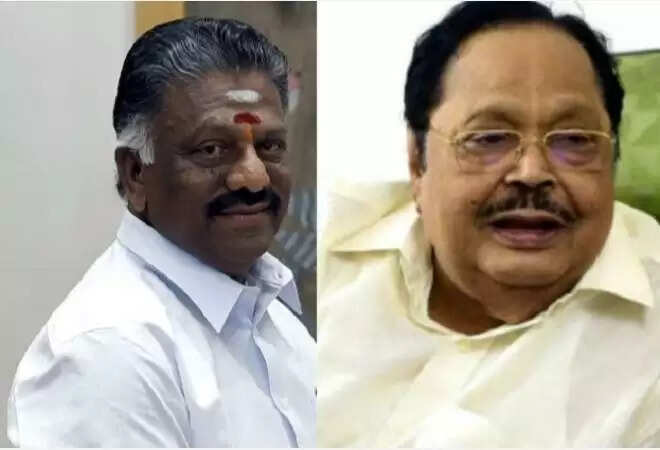 மீண்டும் மீண்டும் பொய் சொல்லி ஏமாற்றுகிறார் ஓபிஎஸ் : துரைமுருகன் காட்டம்!!