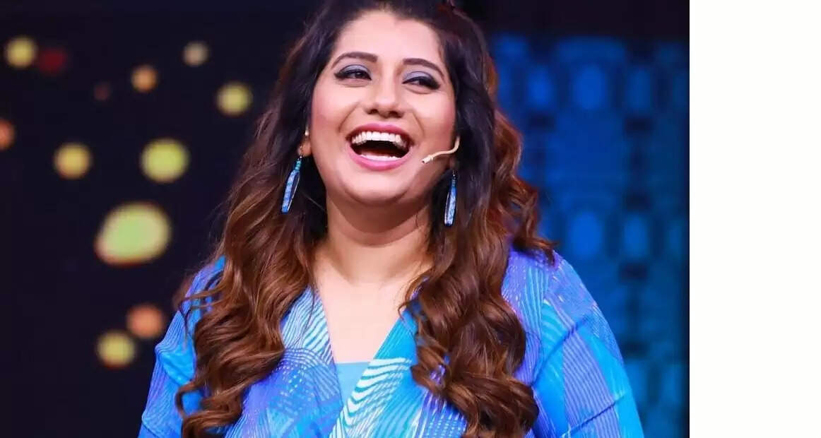 கணவரை பிரிந்து வாழ்கிறாரா விஜய் டிவி பிரியங்கா ?: சர்ச்சை கிளப்பிய பிரபல நடிகர்- வீடியோ ! கணவரை பிரிந்து வாழ்கிறாரா விஜய் டிவி பிரியங்கா ?: சர்ச்சை கிளப்பிய பிரபல நடிகர்- வீடியோ !