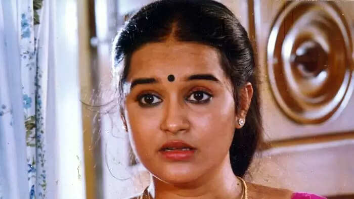 நடிகை நல்லெண்ணெய் சித்ரா காலமானார்.. ரசிகர்கள் அதிர்ச்சி !