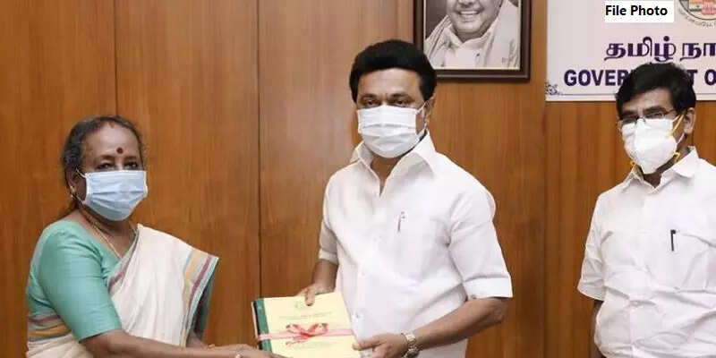 தூத்துக்குடி துப்பாக்கிச்சூடு சம்பவம் குறித்து முழு அறிக்கையை முதல்வரிடம் சமர்ப்பிப்பு..!!