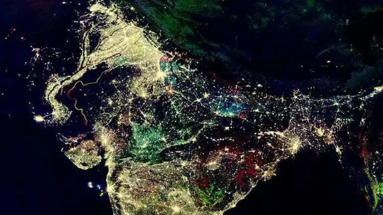 இரவில் ஒளிரும் இந்தியா! செயற்கைகோள் புகைப்படம் வெளியீடு!!