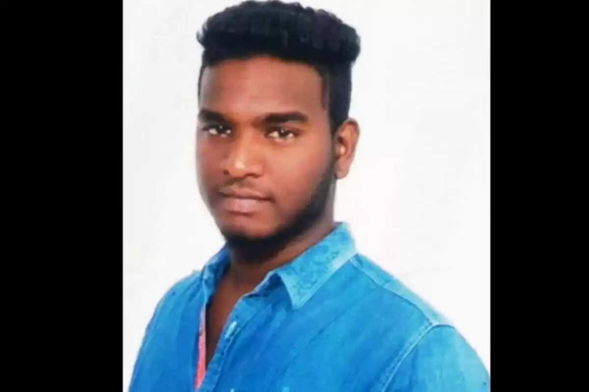 திருவள்ளூரில் பரபரப்பு..!! ரத்த வெள்ளத்தில் சடலமாக மீட்கப்பட்ட இளைஞர்..!!