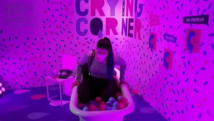 spain crying room