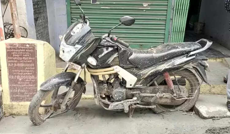 வேலூர் ‘வைரல்’ சாலை இரவோடு இரவாக அகற்றம்!!