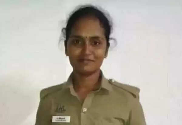 ஓட்டு மிஷின் பாதுகாப்பு பணியில் இருந்த பெண் போலீஸ் தற்கொலை..!