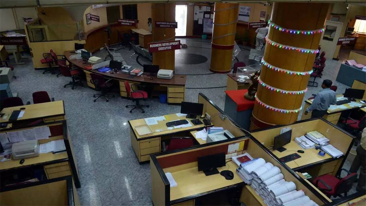 2-வது நாளாக வங்கி பணிகள் முடங்கின!!