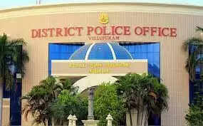 தற்கொலை முயற்சியில் ஈடுபட்டால் கடுமையான நடவடிக்கை.. காவல்துறை எச்சரிக்கை..! தற்கொலை முயற்சியில் ஈடுபட்டால் கடுமையான நடவடிக்கை.. காவல்துறை எச்சரிக்கை..!