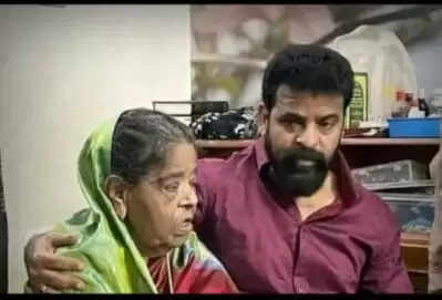 பிரபல தமிழ் இயக்குநர் தாயார் காலமானார்..!