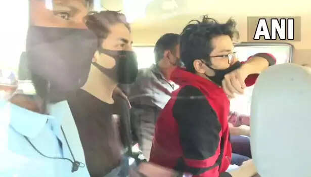 Shahrukh-Khan-son-Aryan-khan