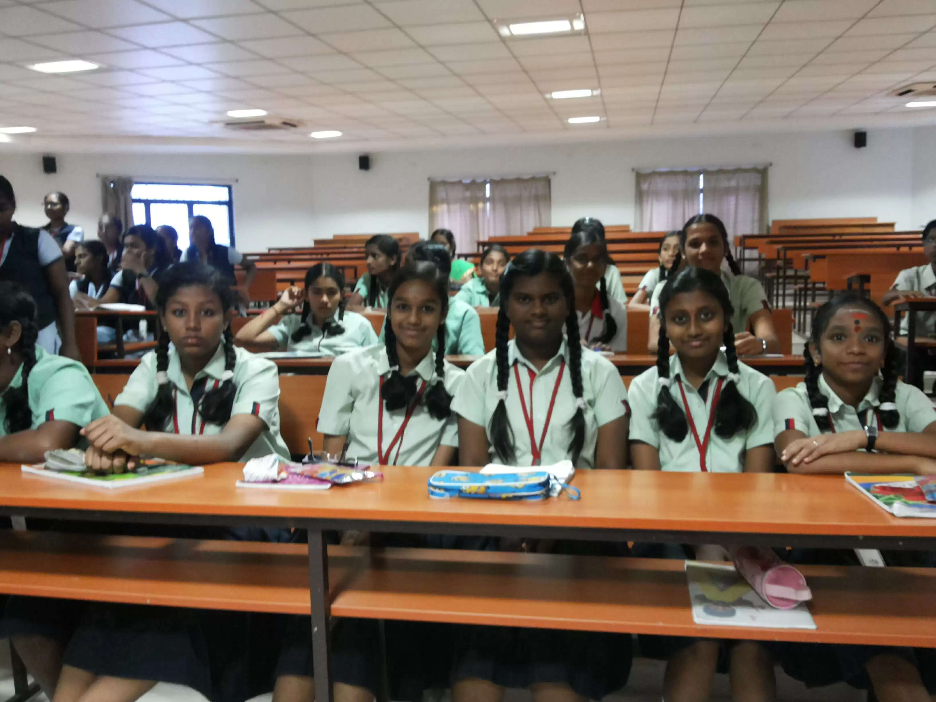 9 முதல் 12-ம் வகுப்புகளுக்கு வரும் 16-ம் தேதி முதல் பள்ளிகள் திறப்பு!!