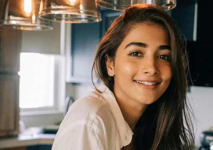 நடிகை பூஜா ஹெக்டே செயலுக்கு குவியும் பாராட்டுக்கள் !!