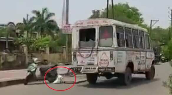 கொரோனா.. நெஞ்சை பிளக்கும் சம்பவம்.. வீடியோ பாருங்க வேதனை புரியும் !!