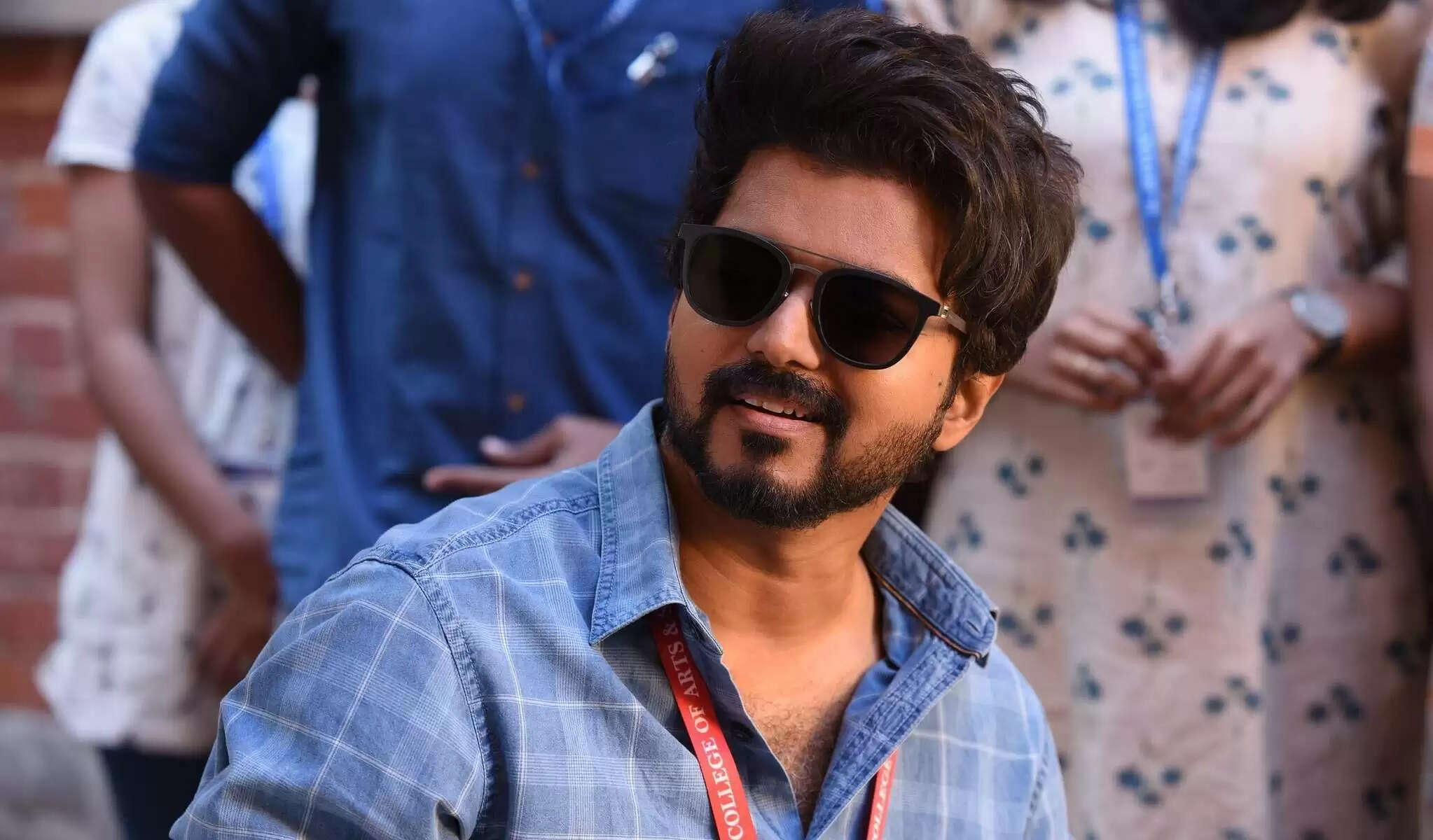 ரூ.40 லட்சம் செலுத்தினார் நடிகர் விஜய்.. !!