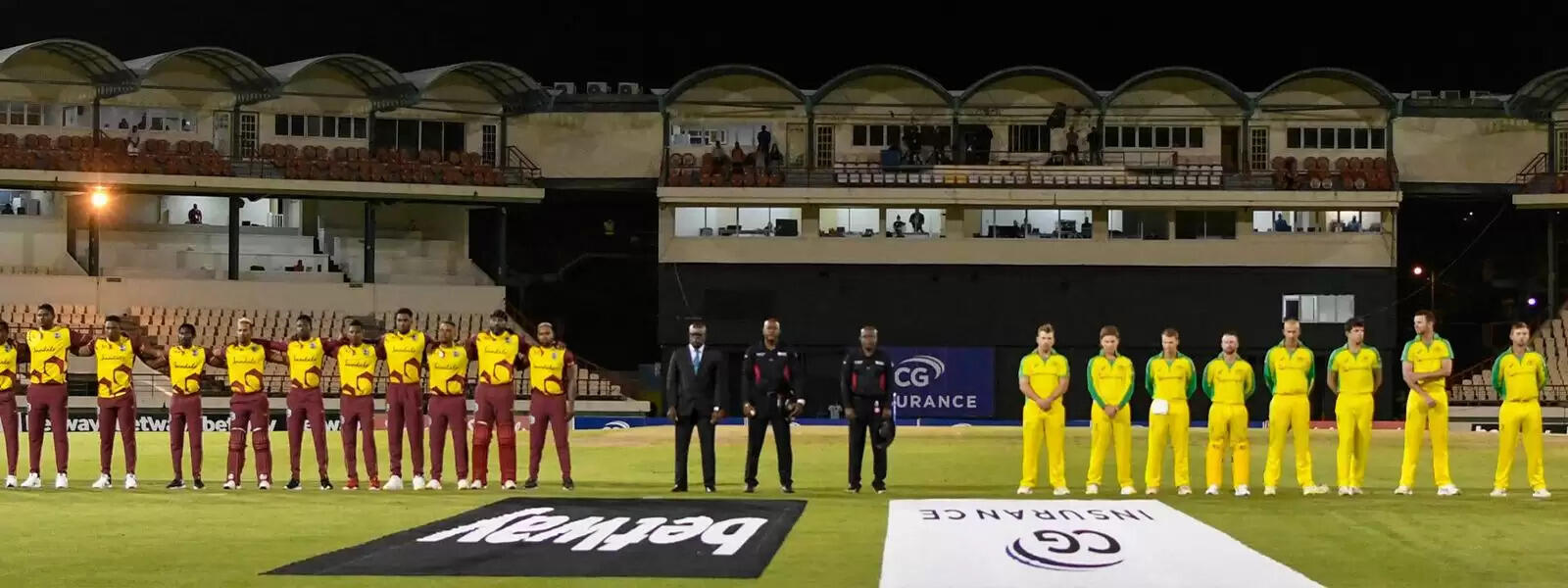 கொரோனா பாதிப்பு.. டாஸ் போட்டபின்னர் ஆஸி.- வெஸ்ட் இண்டீஸ் கிரிக்கெட் போட்டி நிறுத்தம் !! கொரோனா பாதிப்பு.. டாஸ் போட்டபின்னர் ஆஸி.- வெஸ்ட் இண்டீஸ் கிரிக்கெட் போட்டி நிறுத்தம் !!