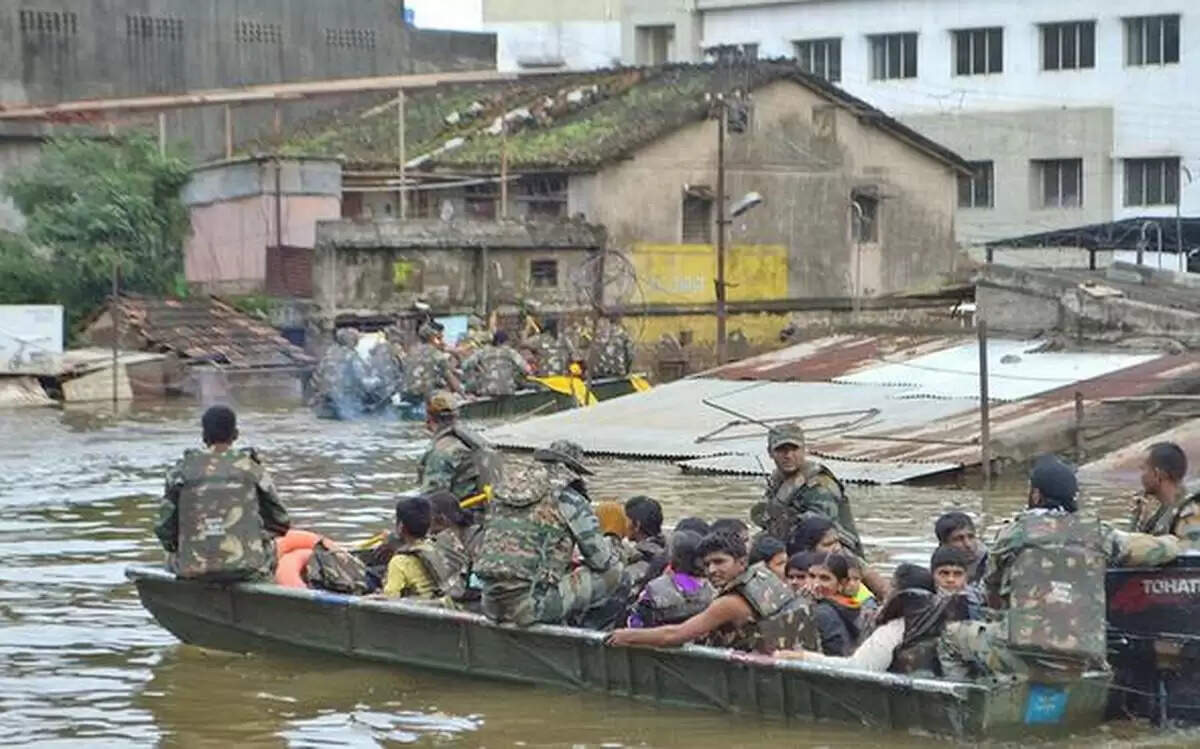 மகாராஷ்டிராவில் மழை வெள்ளத்துக்கு பலி எண்ணிக்கை 251 ஆக உயர்வு !!