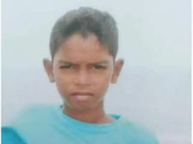 தொடரும் சிறுவர்கள் இறப்பு..!! குளிர்பானம் குடித்து பானிபூரி சாப்பிட்ட சிறுவன் பரிதாப பலி!