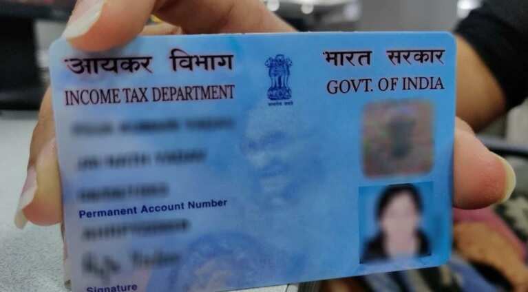 உங்களிடமும் இந்த பான் கார்டு இருக்கா? ரூ.10 ஆயிரம் அபராதம் கட்டணும் !! உங்களிடமும் இந்த பான் கார்டு இருக்கா? ரூ.10 ஆயிரம் அபராதம் கட்டணும் !!