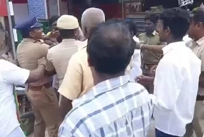 பிரதமர் குறித்து கேள்வி எழுப்பிய நபர் மீது பாஜகவினர் தாக்குதல்!!