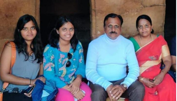 மகள்களை நிர்வாணமாக்கி நரபலி! தாய், தந்தை செய்த அராஜகம்!