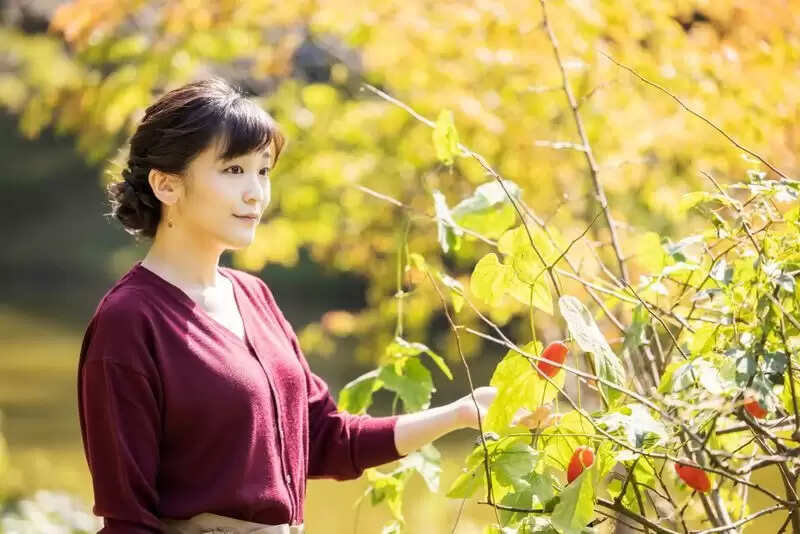 எல்லாம் காதலுக்காக.. மகோவிற்கு இளவரசியாக கடைசி பிறந்தநாள் இன்று !!