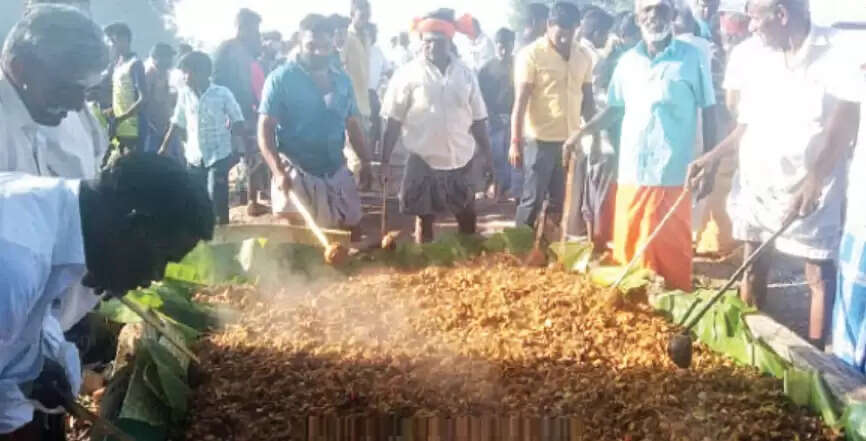 ஆண்கள் மட்டும் பங்கேற்ற திருவிழாவில் ‘ருசி’கரம்.. 100 கிடாக்கள் வெட்டி விருந்து படையல் !! ஆண்கள் மட்டும் பங்கேற்ற திருவிழாவில் ‘ருசி’கரம்.. 100 கிடாக்கள் வெட்டி விருந்து படையல் !!