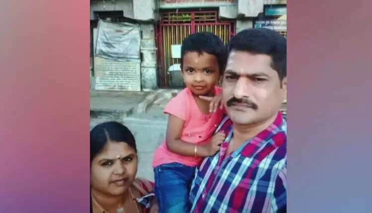 பெங்களூரில் பயங்கரம்: வீட்டில் தனியாக இருந்த பெண் மற்றும் 4 வயது குழந்தை வெட்டி கொலை