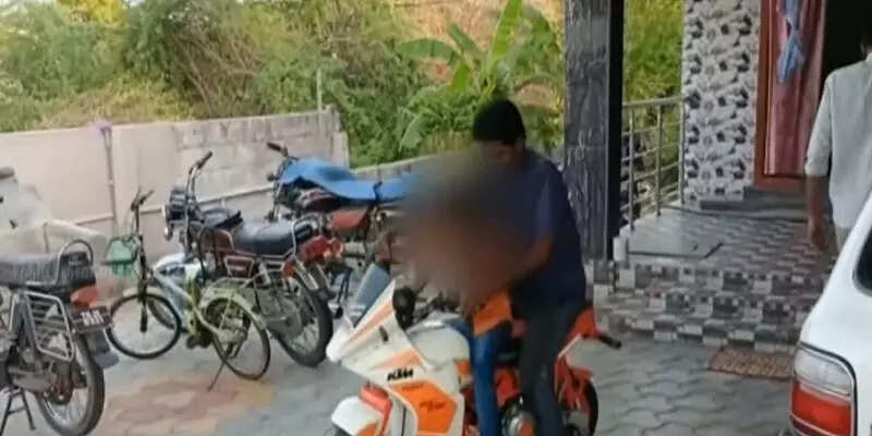 ktm small bike 1