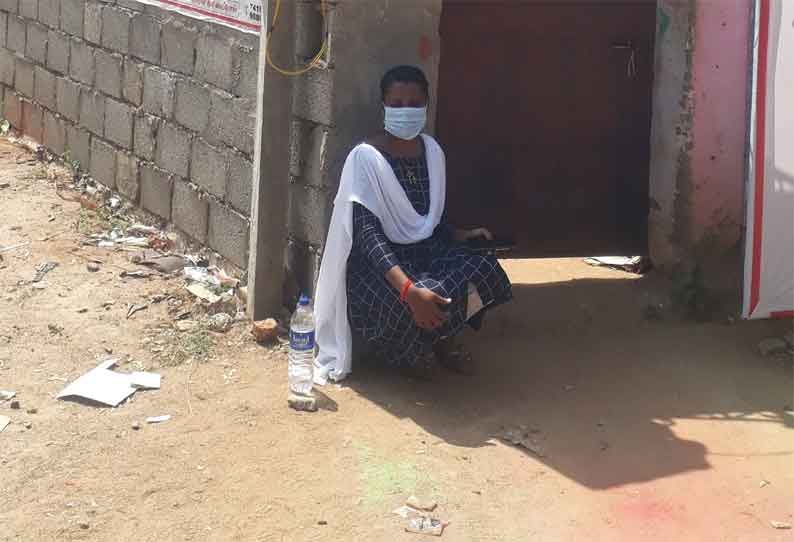 திருமணத்திற்கு முன்பு வாழ்க்கையை தொலைத்த பரிதாபம் - காதலன் வீட்டு முன்பு காதலி தர்ணா...! திருமணத்திற்கு முன்பு வாழ்க்கையை தொலைத்த பரிதாபம் - காதலன் வீட்டு முன்பு காதலி தர்ணா...!