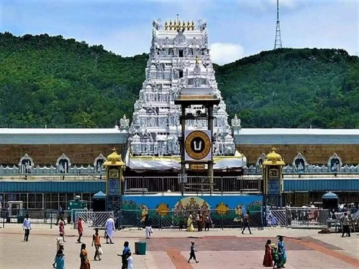 உதயம் முதல் அஸ்தமனம் வரை ஏழுமலையானை தரிசிக்க ரூ.1.5 கோடி: புதிய சேவை அறிமுகம்..! உதயம் முதல் அஸ்தமனம் வரை ஏழுமலையானை தரிசிக்க ரூ.1.5 கோடி: புதிய சேவை அறிமுகம்..!