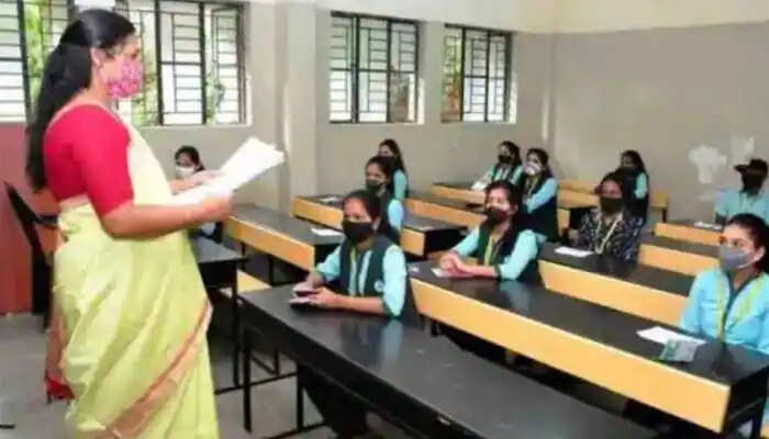 இன்று முதல் தமிழகத்தில் பள்ளி, கல்லூரிகள் திறப்பு - வழிகாட்டு நெறிமுறைகள் வெளியீடு..!!