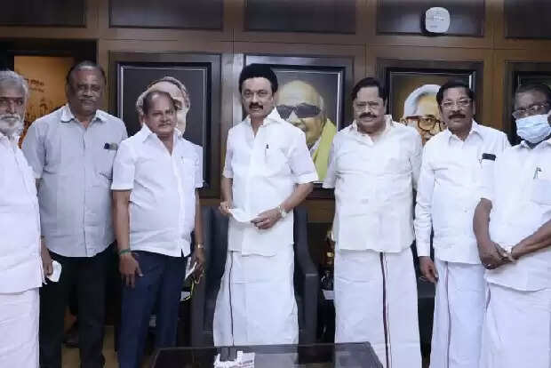 மீண்டும் திமுகவில் இணைந்த கு.க.செல்வம்!!