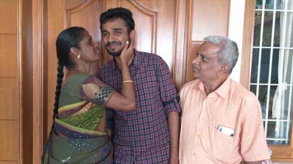 இந்திய அளவில் சி.ஏ. தேர்வில் முதலிடம் பிடித்த சேலம் மாணவர்! குவியும் பாராட்டு!