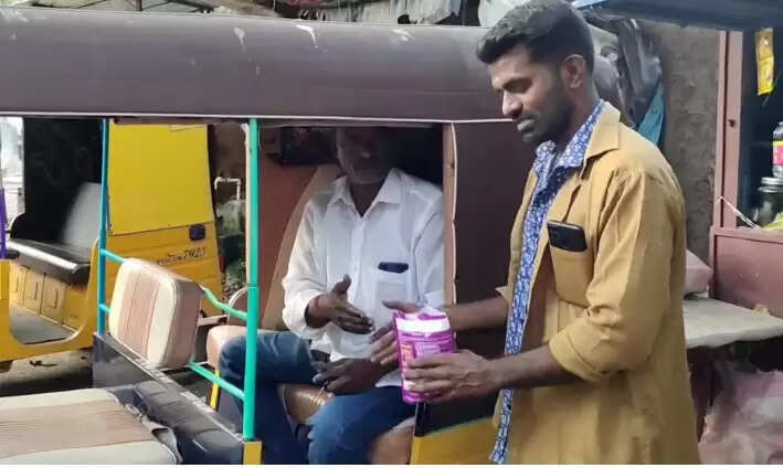 ஆட்டோ ஓட்டும் இளைஞர் காவலர் தேர்வில் அசத்தல்.. குவியும் பாராட்டு..!