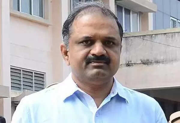 பேரறிவாளனுக்கு மேலும் ஒரு மாதம் பரோல் வழங்கியது தமிழக அரசு..!