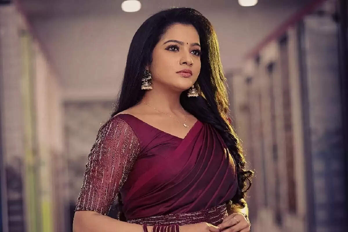 சின்னத்திரை நடிகை சித்ரா தற்கொலை.. சிக்குகிறார் முன்னாள் எம்எல்ஏ..!