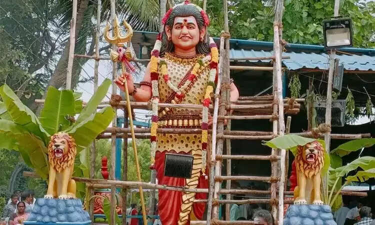 18 அடியில் நித்தியானந்தா சிலை.. அதிர்ச்சியில் பக்தர்கள்..! 18 அடியில் நித்தியானந்தா சிலை.. அதிர்ச்சியில் பக்தர்கள்..!