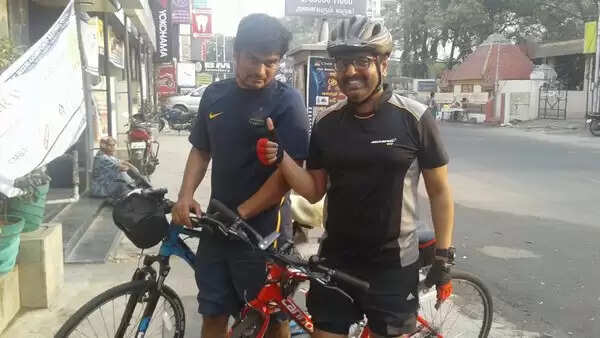 விவேக்கின் மறைவுக்கு பிறகு சினிமாவுக்கு முழுக்கு போட்ட பிரபலம்..!!