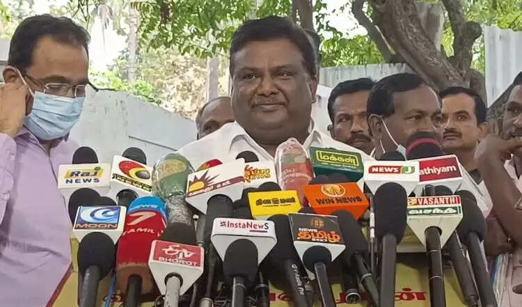 #BREAKING:- மாணவர்களுக்கு ஸ்மார்ட் கார்டு.. அமைச்சர் சொன்ன நற்செய்தி..!