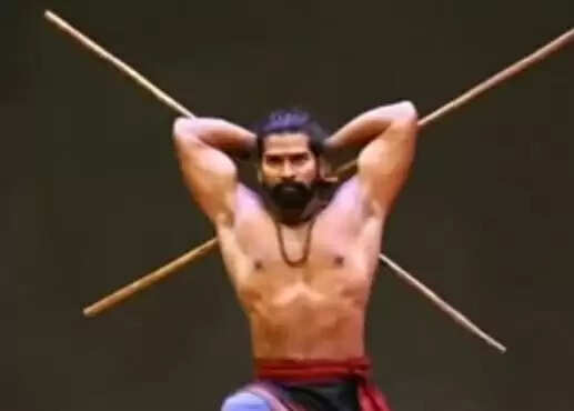 கடுமையான பயிற்சி.. களரி மாஸ்டர் திடீரென மயங்கி விழுந்து பலி !!