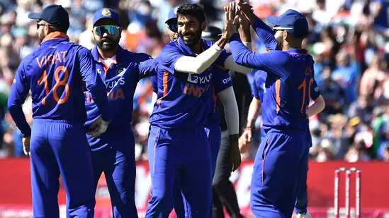 இங்கிலாந்துக்கு எதிரான போட்டி... மாஸ் காட்டிய இந்தியா!!