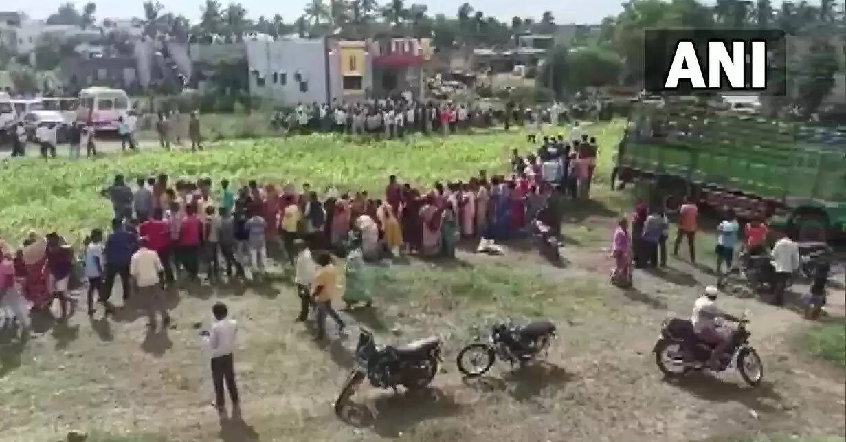 அதிர்ச்சி! ஒரே வீட்டில் 9 பேர் மர்மமான முறையில் மரணம்!!